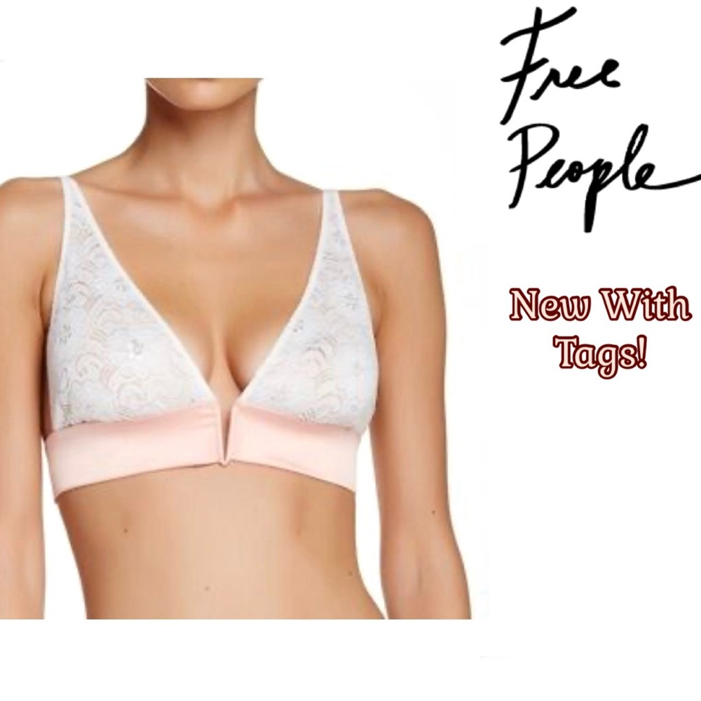 🌸 NWT Free People White Lace Deep V Hidden Wireless Bra (XS)